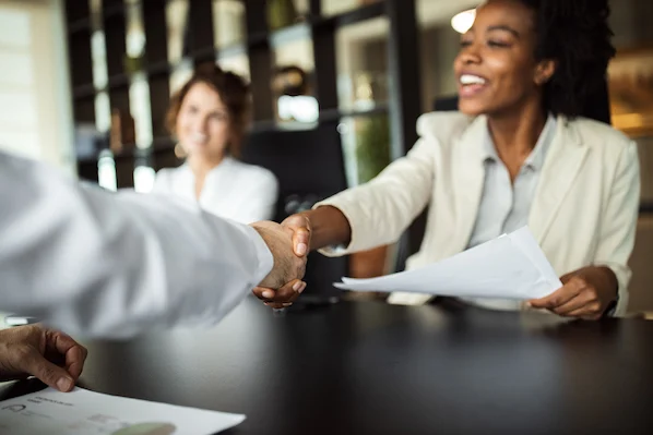 Two person doing handshake