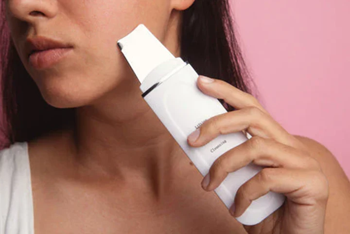 Ultrasonic Skin Scrubbers